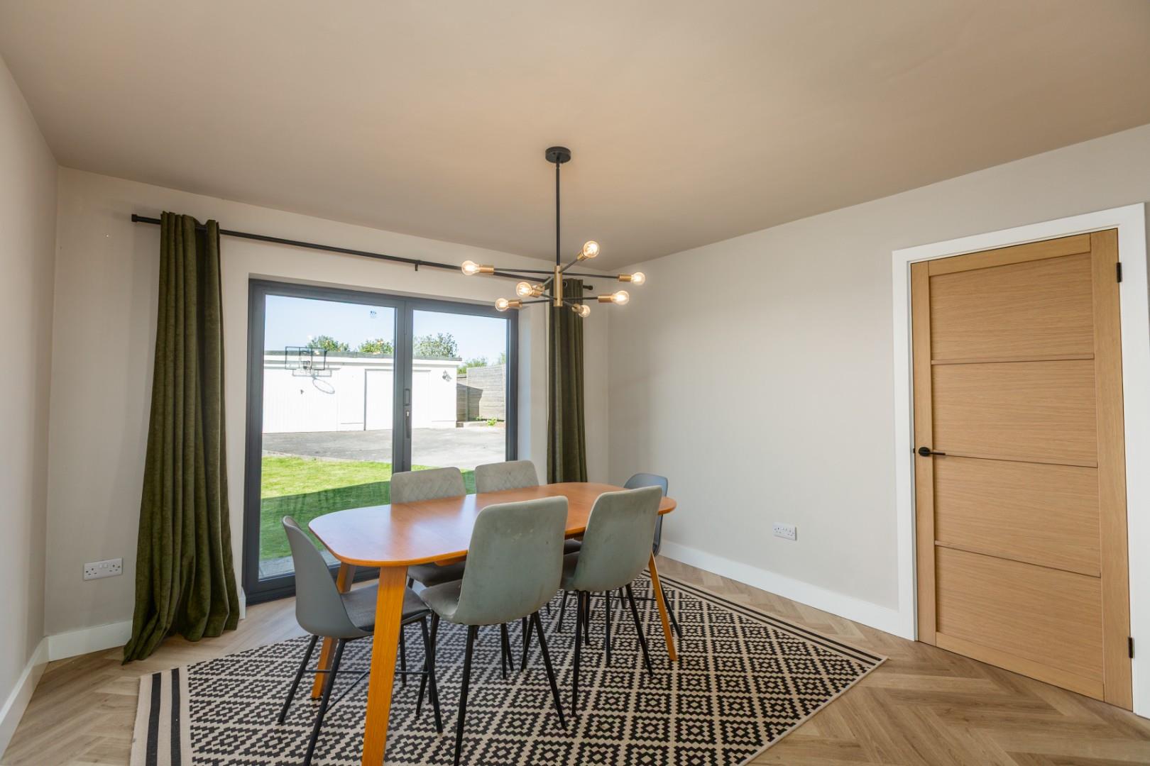 Tirmynydd Road, Three Crosses, Swansea, SA4 3PB